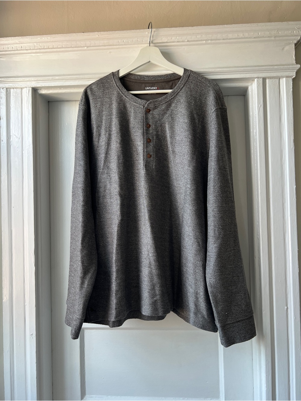 NWT Men’s Untuckit Henley